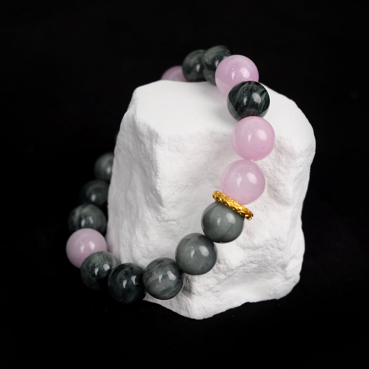 Obsidian Bracelet – Stability & Emotional Strength