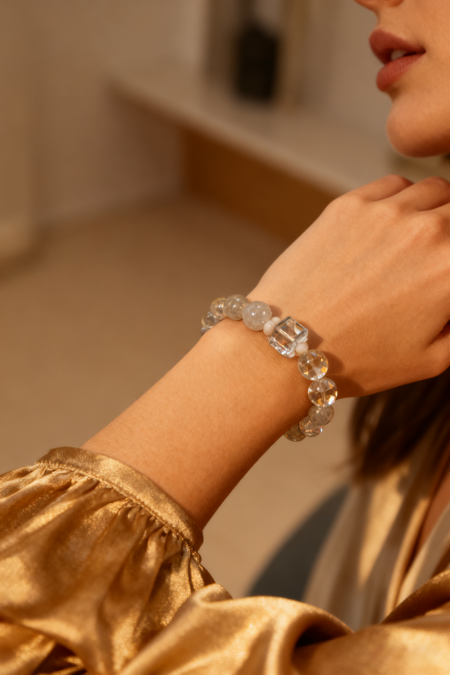 12MM white Crystal Chip Bracelet – Lightweight Healing & Cleansing Energy